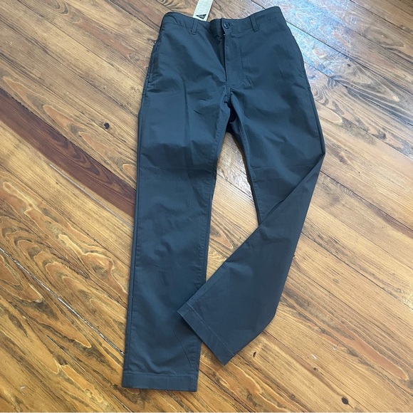 Pilgrim Surf+Supply SEATON Fatigue Chino Pant Charcoal size Small NEW - Picture 1 of 12